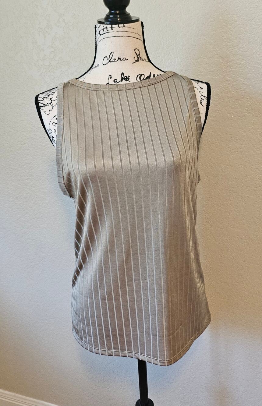 Taupe sleeveless stripe texture top, size 10